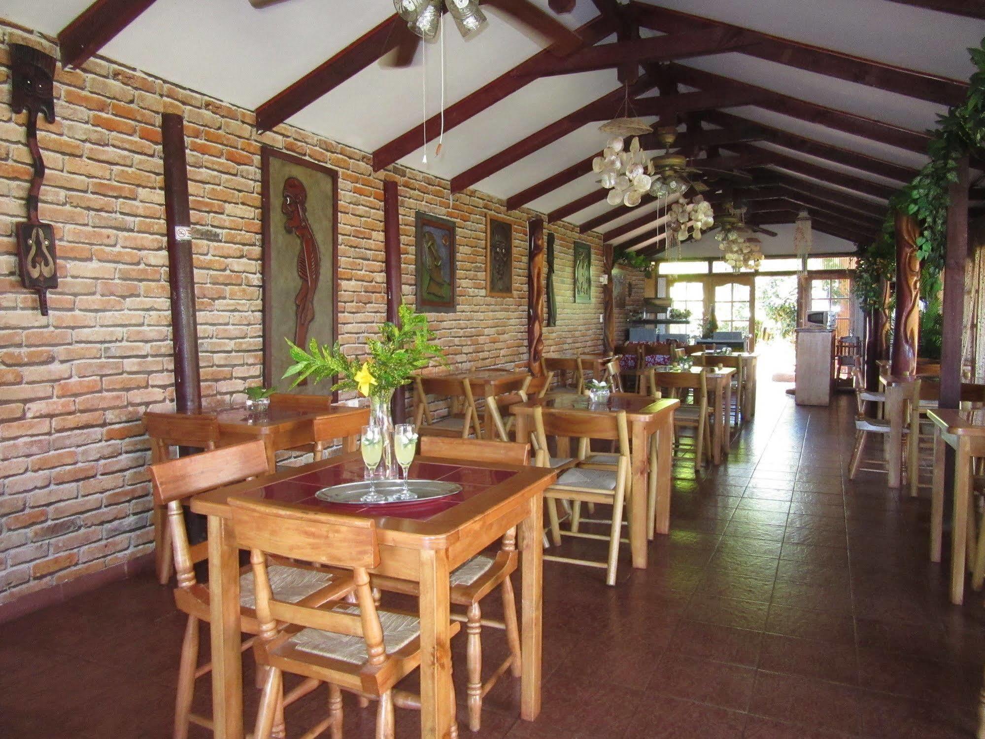 Mataveri Inn Hanga Roa Exterior foto